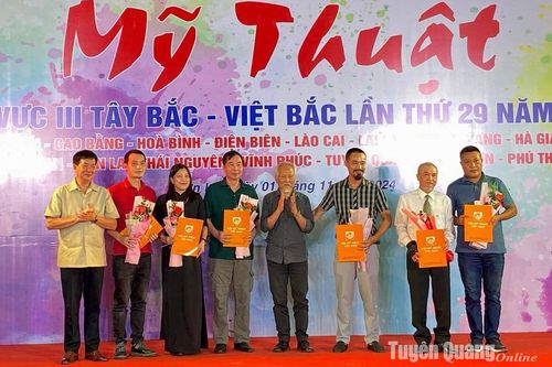 Họa sỹ Mai Hùng giành giải Khuyến khích Triển lãm mỹ thuật khu vực III Tây Bắc -Việt Bắc lần thứ 29