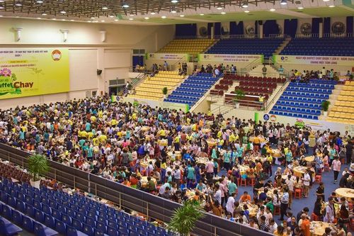 TP.HCM: Hơn 2.000 người dân tham dự ngày hội buffet chay vì người nghèo Q.1