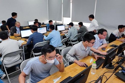 Gia hạn chứng chỉ hành nghề có cần chứng minh kinh nghiệm?
