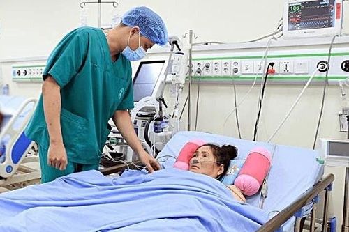Cấp cứu thành công người bệnh nguy kịch, ngừng tuần hoàn 2 lần
