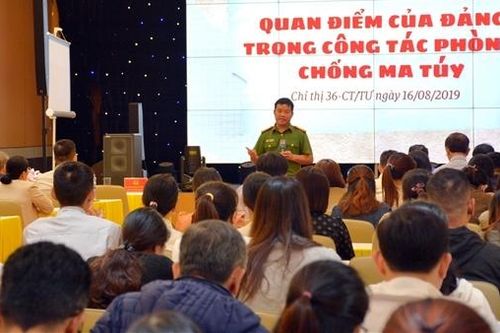 Tăng cường kiểm soát các hoạt động hợp pháp liên quan đến ma túy