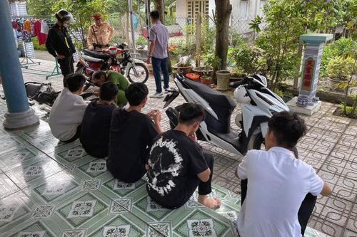 Tạm giữ hình sự 3 đối tượng bốc đầu xe máy trên quốc lộ 51
