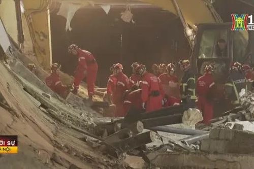 Sập mái nhà ga ở Serbia, nhiều người thiệt mạng