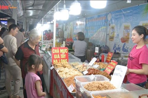 Tạo sức vươn cho các sản phẩm OCOP thông qua Hội chợ xúc tiến thương mại