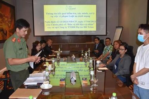 'Thám tử tư nghiệp dư' cắt ghép hình ảnh tạo thông tin giả gửi 'thân chủ' lấy tiền