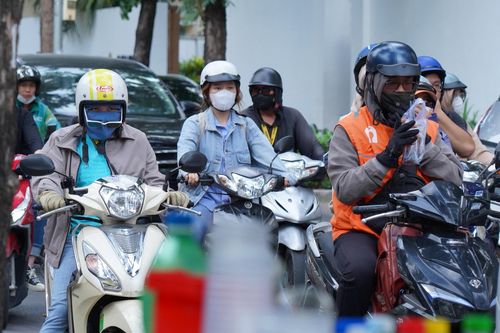 Dự báo thời tiết TP.HCM ngày 2/11: Trời nắng, cảnh báo mưa dông về chiều tối