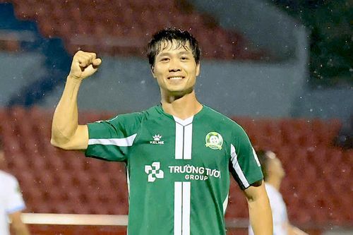 Công Phượng lập cú đúp, Bình Phước thắng trận đầu tiên ở giải hạng Nhất