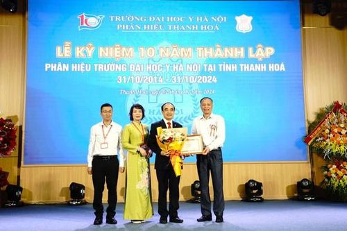 Phân hiệu Trường Đại học Y Hà Nội tại Thanh Hóa kỷ niệm 10 năm thành lập