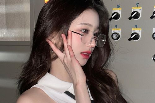 Đua nhau tiêm botox vào tay