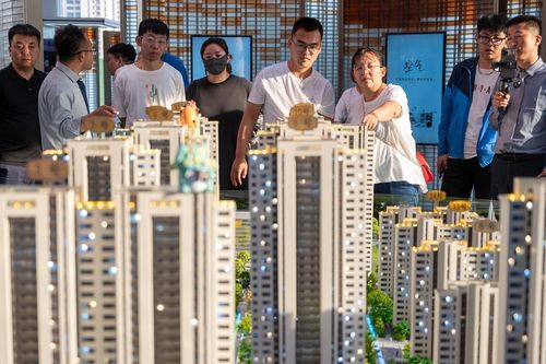 Doanh số bán nhà của Trung Quốc lần đầu tăng trong năm