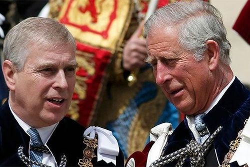 Sự bất hòa giữa Vua Charles và em trai nghiêm trọng chưa từng có