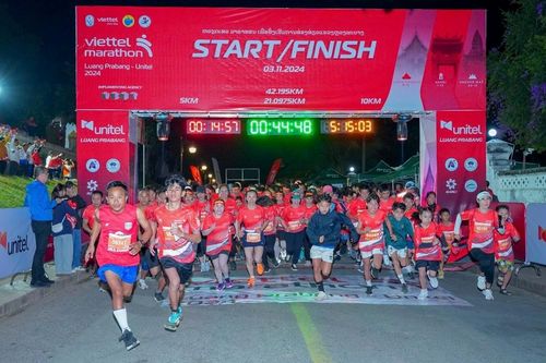 5.000 vận động viên chinh phục đường chạy Viettel Marathon Luang Prabang 2024