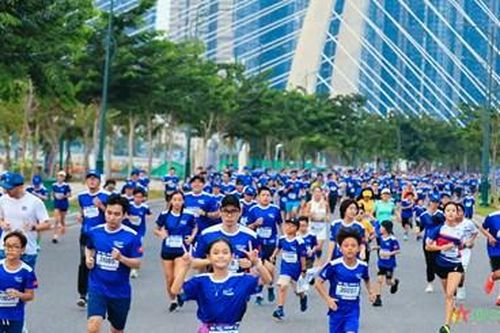 Hơn 8.000 vận động viên tham gia giải chạy Pocari Sweat Run Việt Nam mùa thứ 5