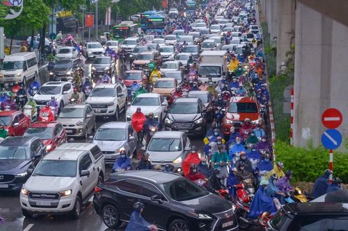 Hà Nội hạn chế phương tiện giao thông gây ô nhiễm vào năm 2025: Có bảo đảm tính khả thi?
