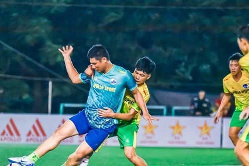 Trao học bổng giúp sinh viên vượt khó vươn lên trong học tập