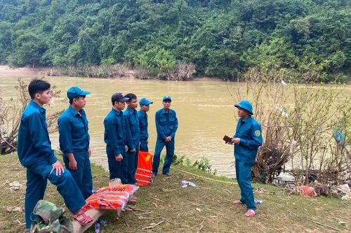 Tìm thấy thi thể 2 học sinh đuối nước trên sông Nậm Mộ