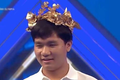 Nam sinh TPHCM có màn 'nước rút' hoàn hảo, giành vòng nguyệt quế Đường lên đỉnh Olympia