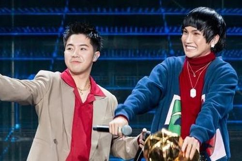 Thí sinh rap cải lương gây tranh cãi khi nhận nón vàng ở Rap Việt