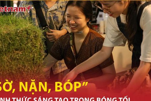 'Sờ, Nặn, Bóp' - Đánh thức sáng tạo trong bóng tối