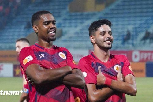 Leo Artur và Alan Grafite 'nhảy Samba' đưa Công an Hà Nội dẫn đầu bảng xếp hạng