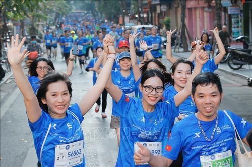 Giải chạy Standard Chartered Marathon Di sản Hà Nội 2024