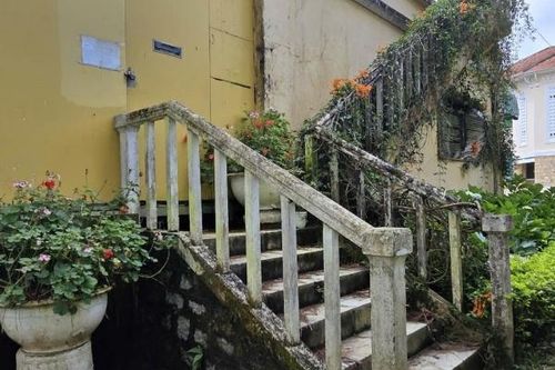 Dinh Bảo Đại tại TP. Đà Lạt xuống cấp nghiêm trọng sau hơn 6 tháng dừng đón khách