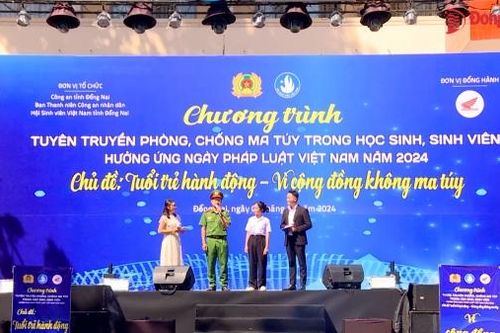 Tuyên truyền phòng, chống ma túy đến hơn 1 ngàn đoàn viên, thanh niên, sinh viên