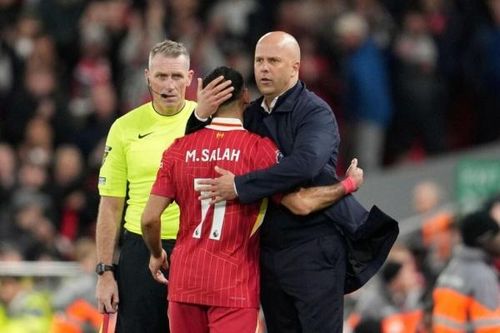 Vòng 10 Ngoại hạng Anh: Liverpool xây chắc ngôi đầu