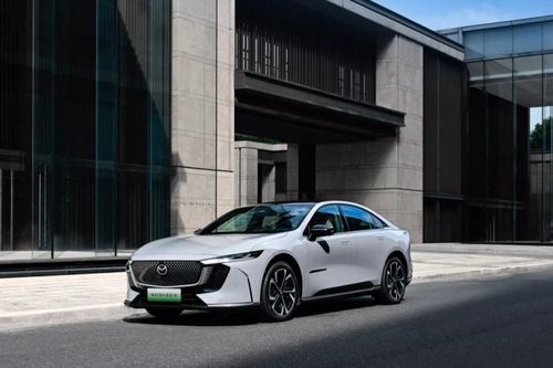 Mazda EZ-6 chính thức ra mắt, có khả năng di chuyển lên tới 1.300 km