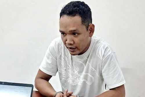 Níu kéo bất thành, dùng chiêu tung clip 'nóng' lên Facebook của người tình