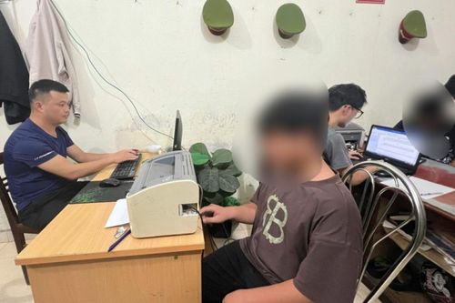 Xử lý kịp thời vụ đăng tải hình ảnh dao, kiếm trên mạng xã hội gây hoang mang dư luận