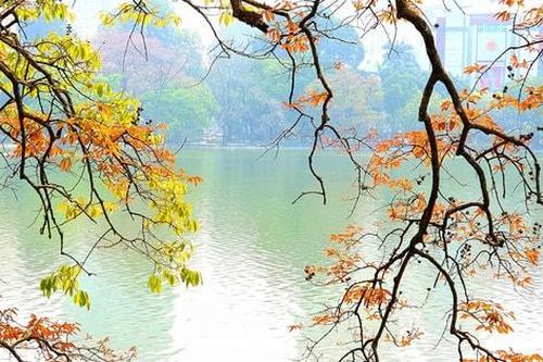 Hà Nội ngày nắng, sáng sớm và đêm trời lạnh