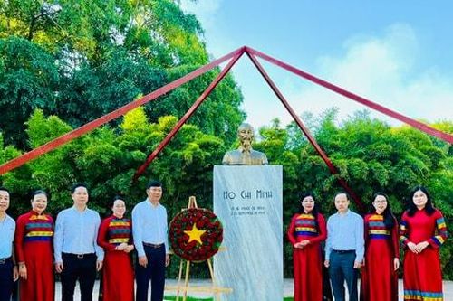 Đoàn đại biểu thành phố Hà Nội thăm làm việc tại Cộng hòa Cuba