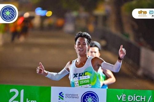 Các tuyển thủ quốc gia giữ vững phong độ, vô địch nhiều cự ly tại Giải Marathon Di sản Hà Nội