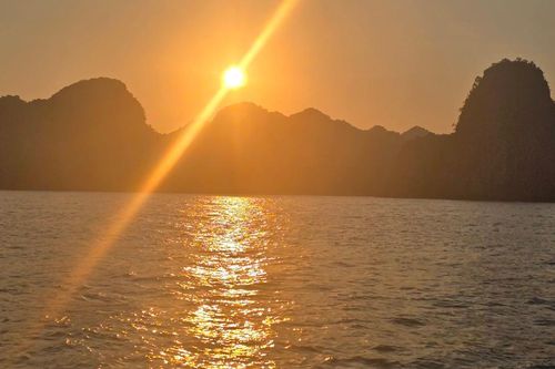 Cát Bà lọt top những địa điểm ngắm hoàng hôn đẹp trên thế giới