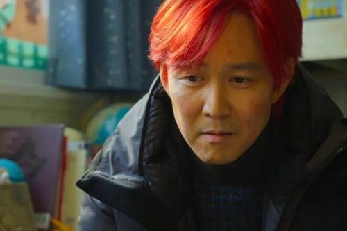 Tại sao Lee Jung Jae quyết định đổi mái tóc đỏ trong 'Squid Game 2'?