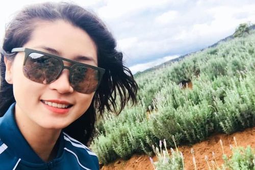 Hot girl nổi tiếng vô địch bóng chuyền nữ Việt Nam đón tin vui sau 3 năm kết hôn với đại úy quân đội cao 1m93