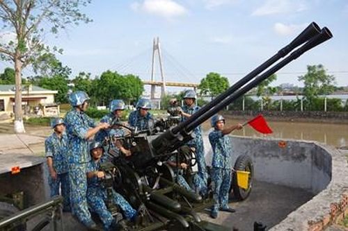 Vững vàng trên mâm pháo