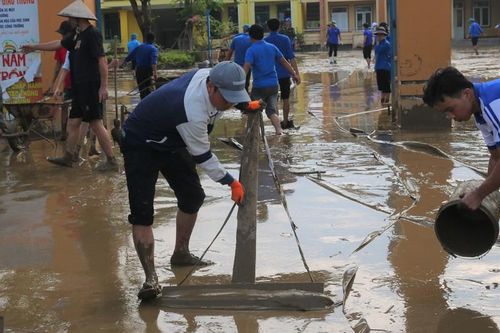 126 trường học ở Quảng Bình đón học sinh trở lại sau bão lũ