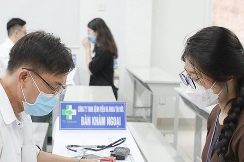 Kiểm tra sức khỏe ban đầu: Cơ hội cho sinh viên nghèo