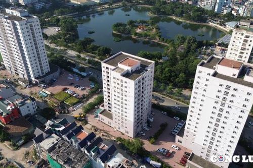 Hà Nội: Cận cảnh 3 tòa nhà tái định cư bỏ hoang trên 'đất vàng' gây lãng phí