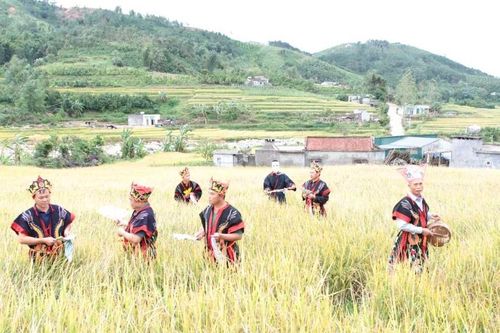 Quảng Ninh: Đặc sắc Hội mùa vàng trên bản làng Đông Bắc
