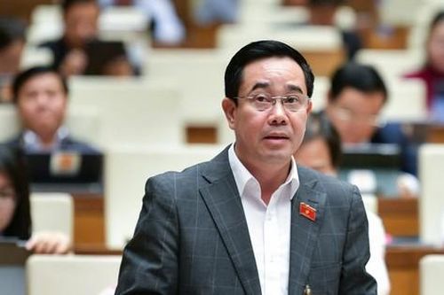 Sao kê, 'phông bạt', khoe mẽ tiền ủng hộ bão lũ làm nóng nghị trường