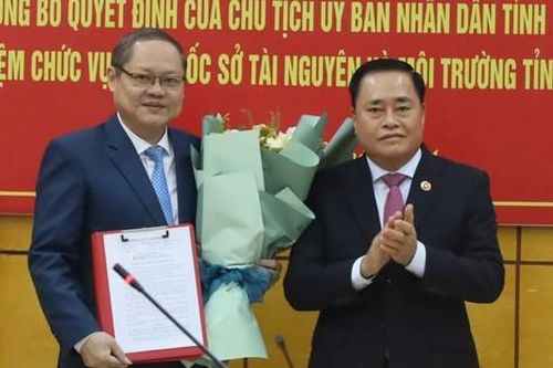 Công bố quyết định của Chủ tịch UBND tỉnh Lạng Sơn về công tác cán bộ