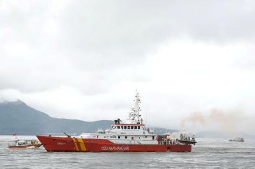 Diễn tập tìm kiếm cứu nạn hàng hải vùng nước cảng biển Thừa Thiên-Huế