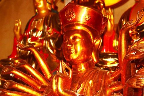 Vẻ đẹp cổ kính của chùa Vông hàng trăm năm tuổi
