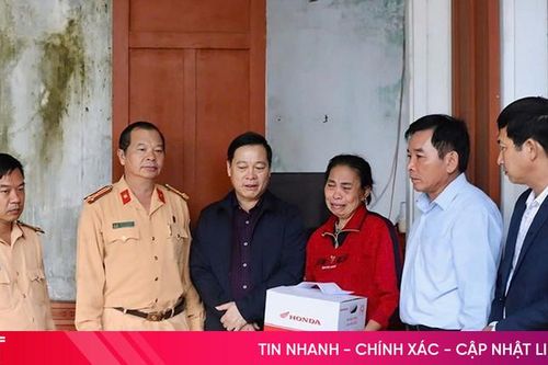 Thăm hỏi gia đình nạn nhân tử vong do tai nạn giao thông