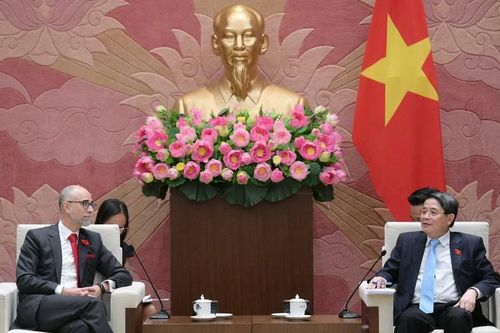 Thúc đẩy hợp tác giữa hai cơ quan lập pháp Việt Nam và Canada