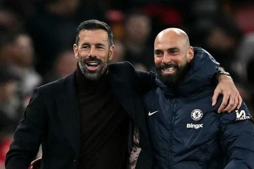 HLV Van Nistelrooy nói gì sau trận hòa giữa Man Utd và Chelsea?