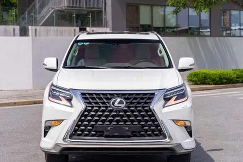 Lexus GX 460 lăn bánh 1 thập kỷ chào bán với giá ngang Ford Explorer